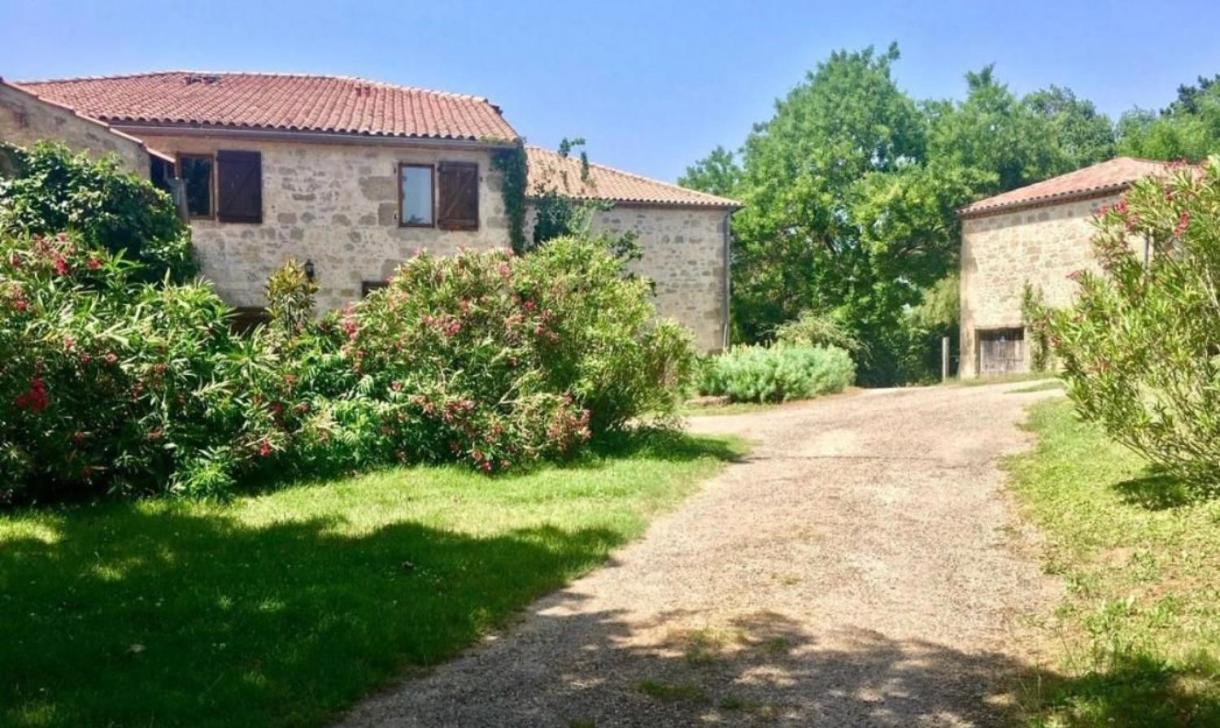 CHEZ SOPHIE -Chambres d’hôtes, Gîte et Gîte équestre Clermont-Dessous Esterno foto