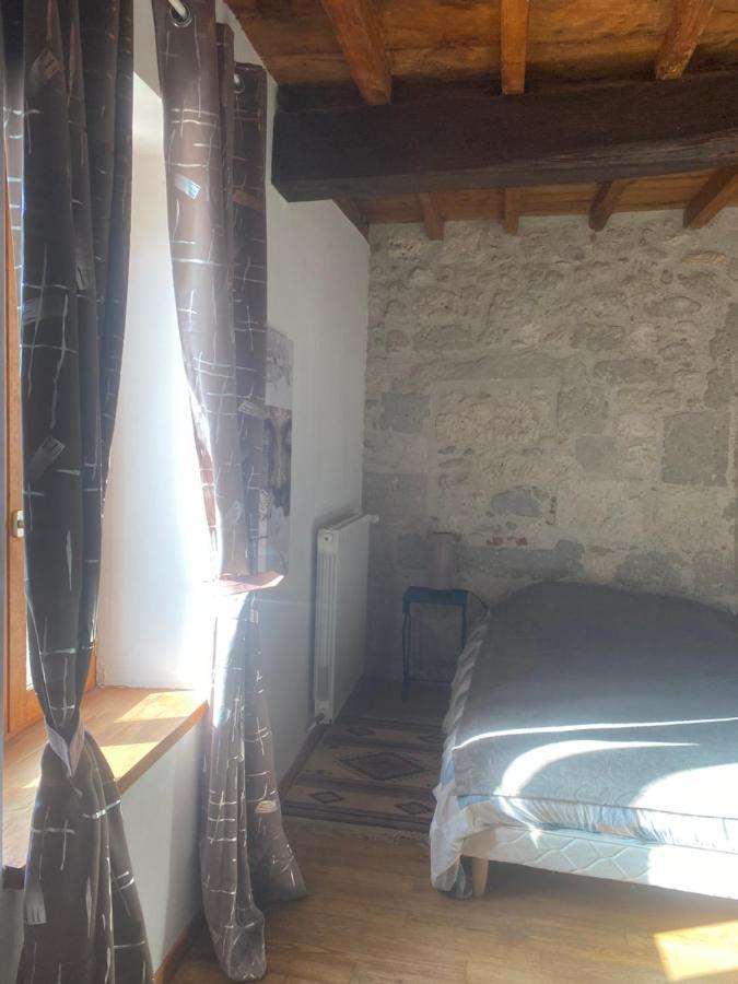 CHEZ SOPHIE -Chambres d’hôtes, Gîte et Gîte équestre Clermont-Dessous Esterno foto