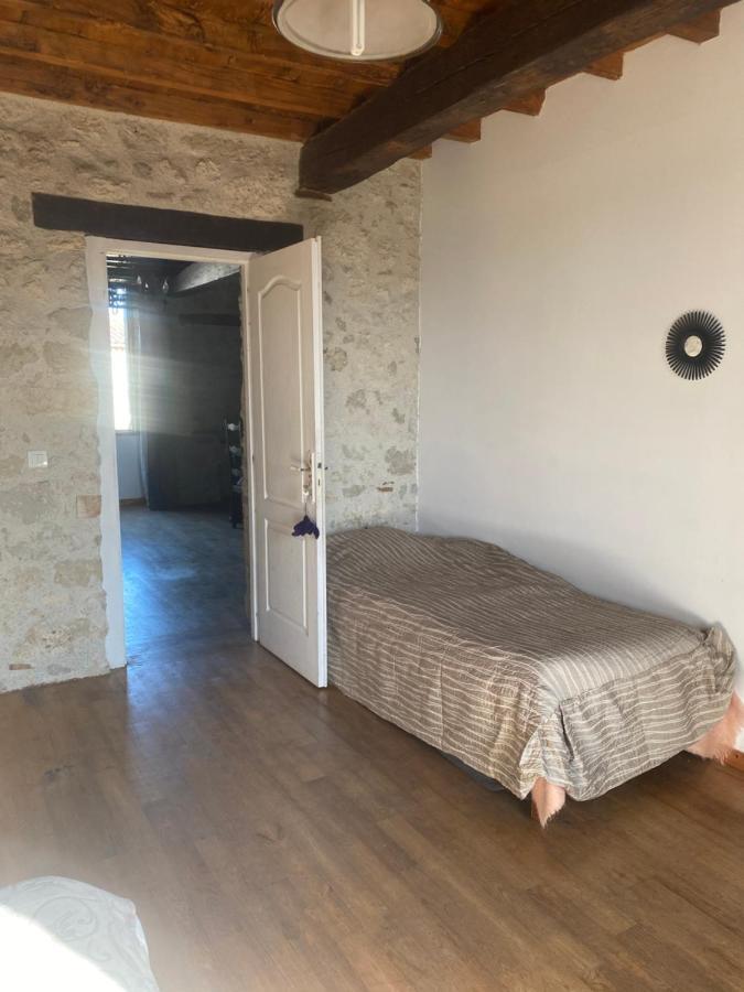 CHEZ SOPHIE -Chambres d’hôtes, Gîte et Gîte équestre Clermont-Dessous Esterno foto