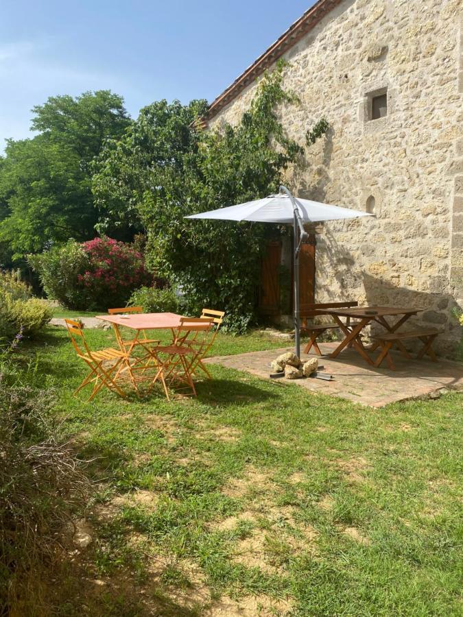 CHEZ SOPHIE -Chambres d’hôtes, Gîte et Gîte équestre Clermont-Dessous Esterno foto
